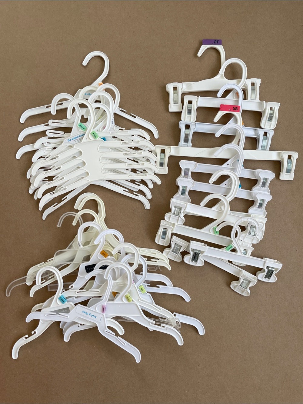 34 Plastic Toddler Hangers
